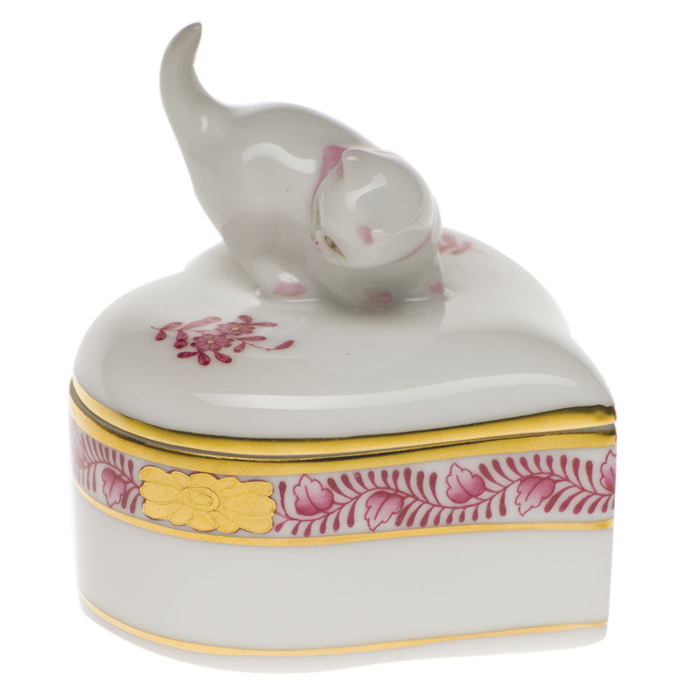 Chinese Bouquet Raspberry Heart Box with Cat, Motif 26