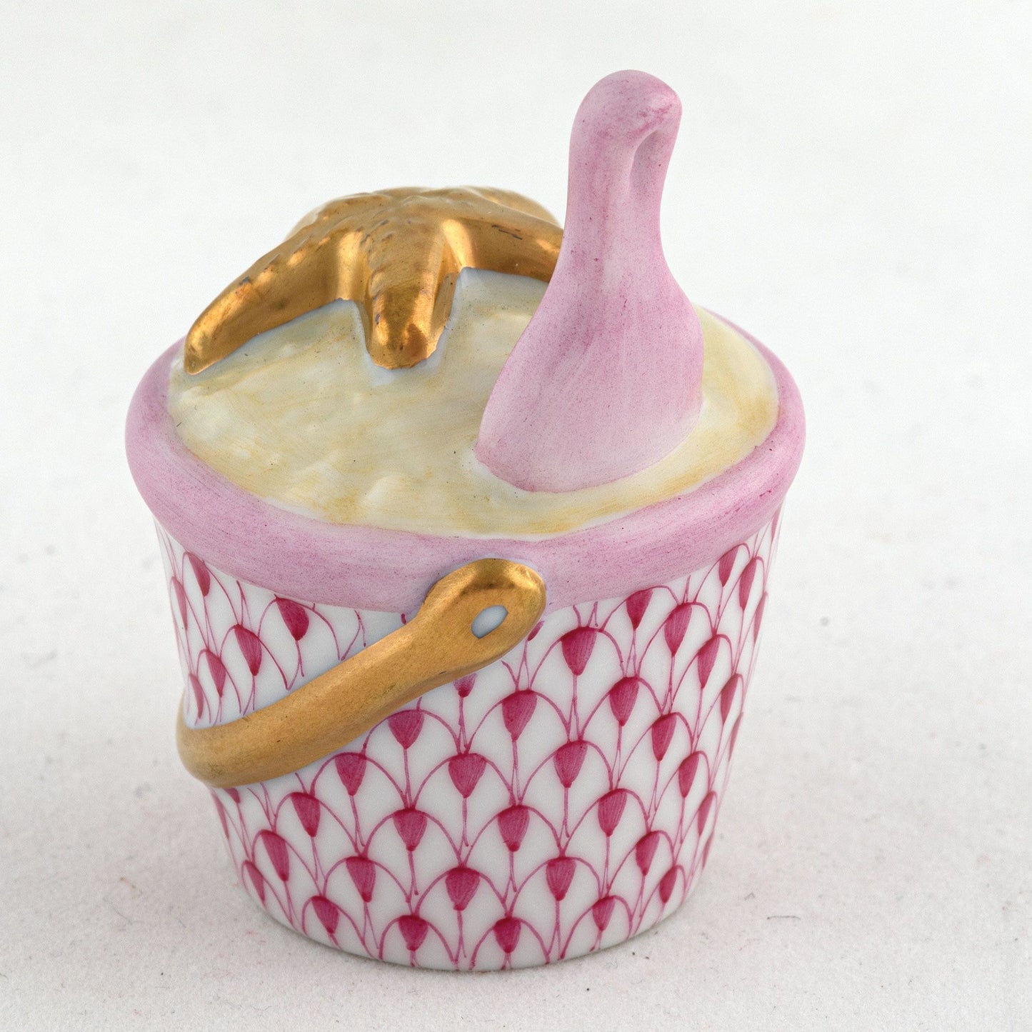 Beach Bucket in Raspberry