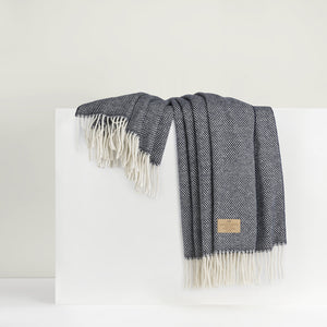 Navy Juno Cashmere/Lambswool Throw